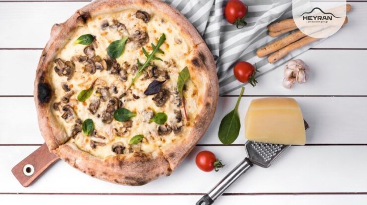 طرز تهیه پیتزا مرغ و قارچ با سس سفید